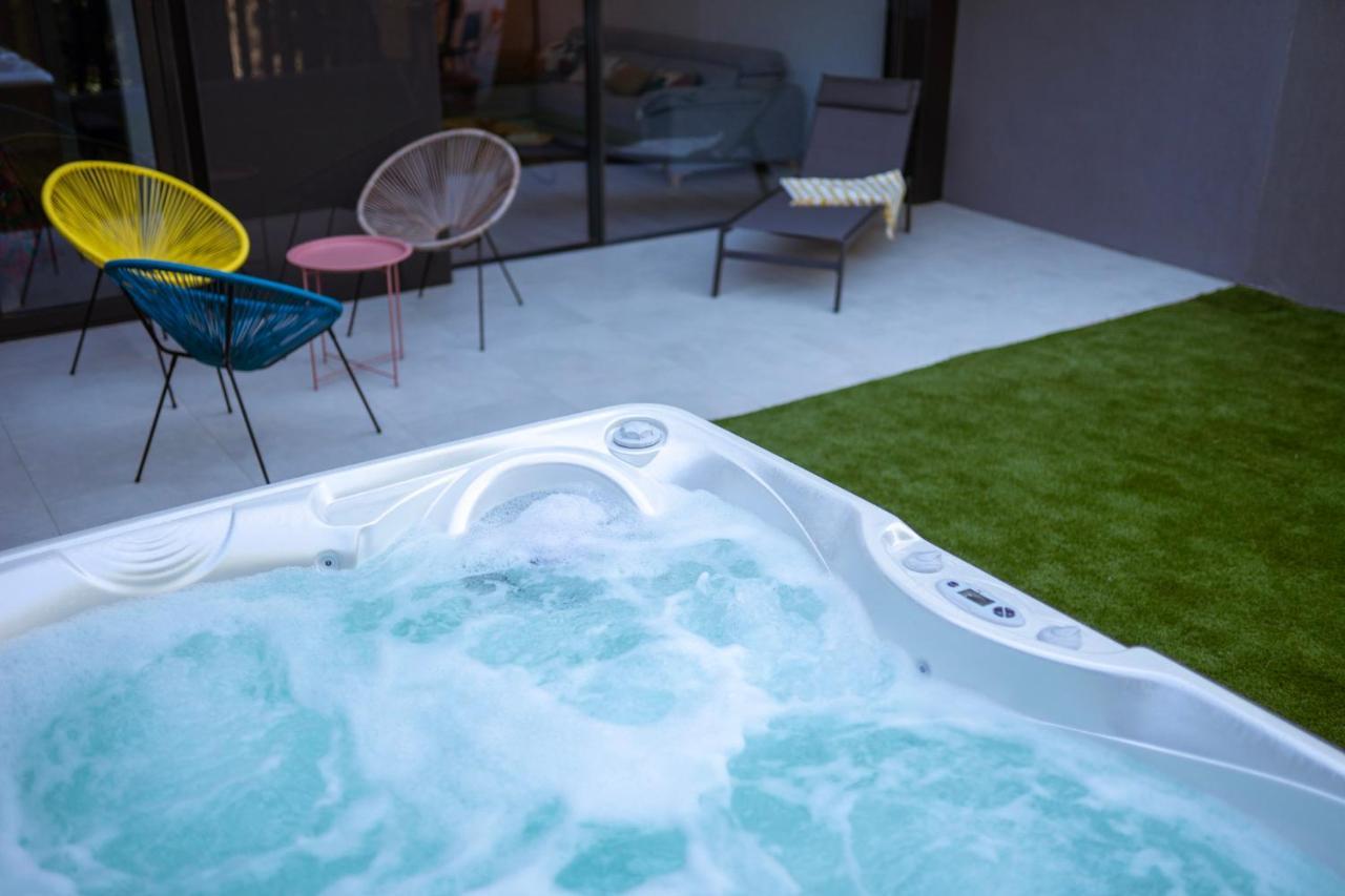 Villa Casa De Nero - Premium House With Jacuzzi Next To Golf Course Caleta De Velez Esterno foto